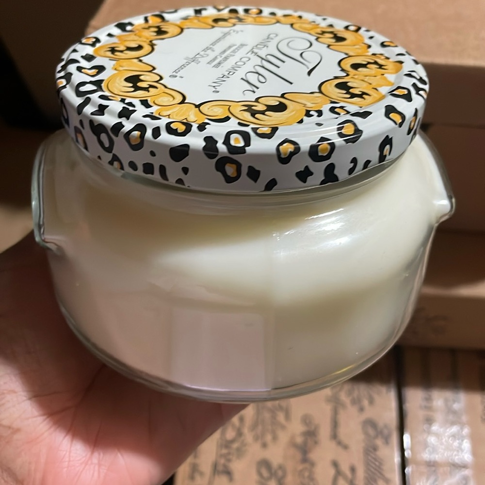 Tyler Candles - 22 oz Jar (1) Platinum